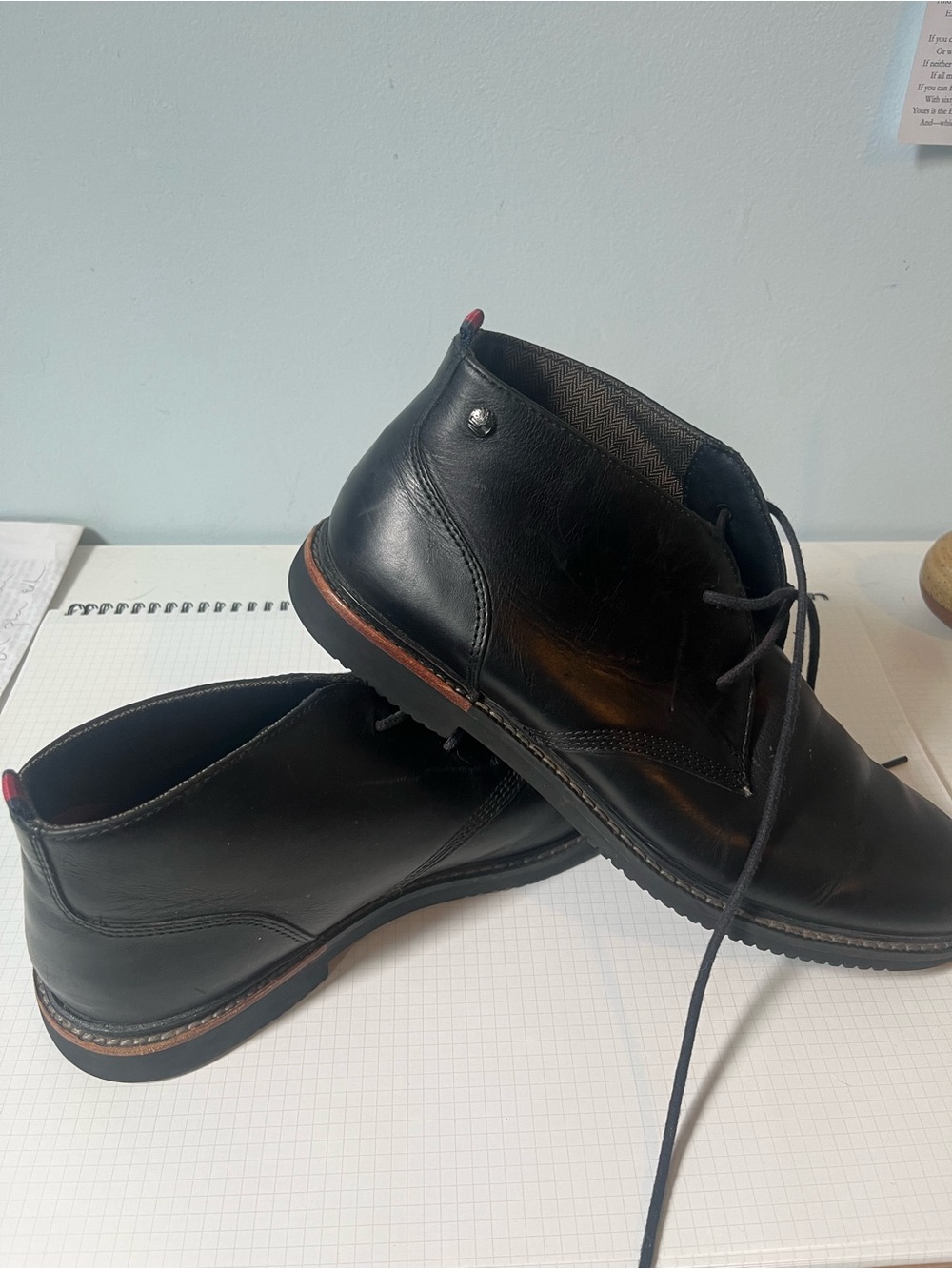 Timberland Men's Black Leather Chukka Boots - Classic Dress Casual